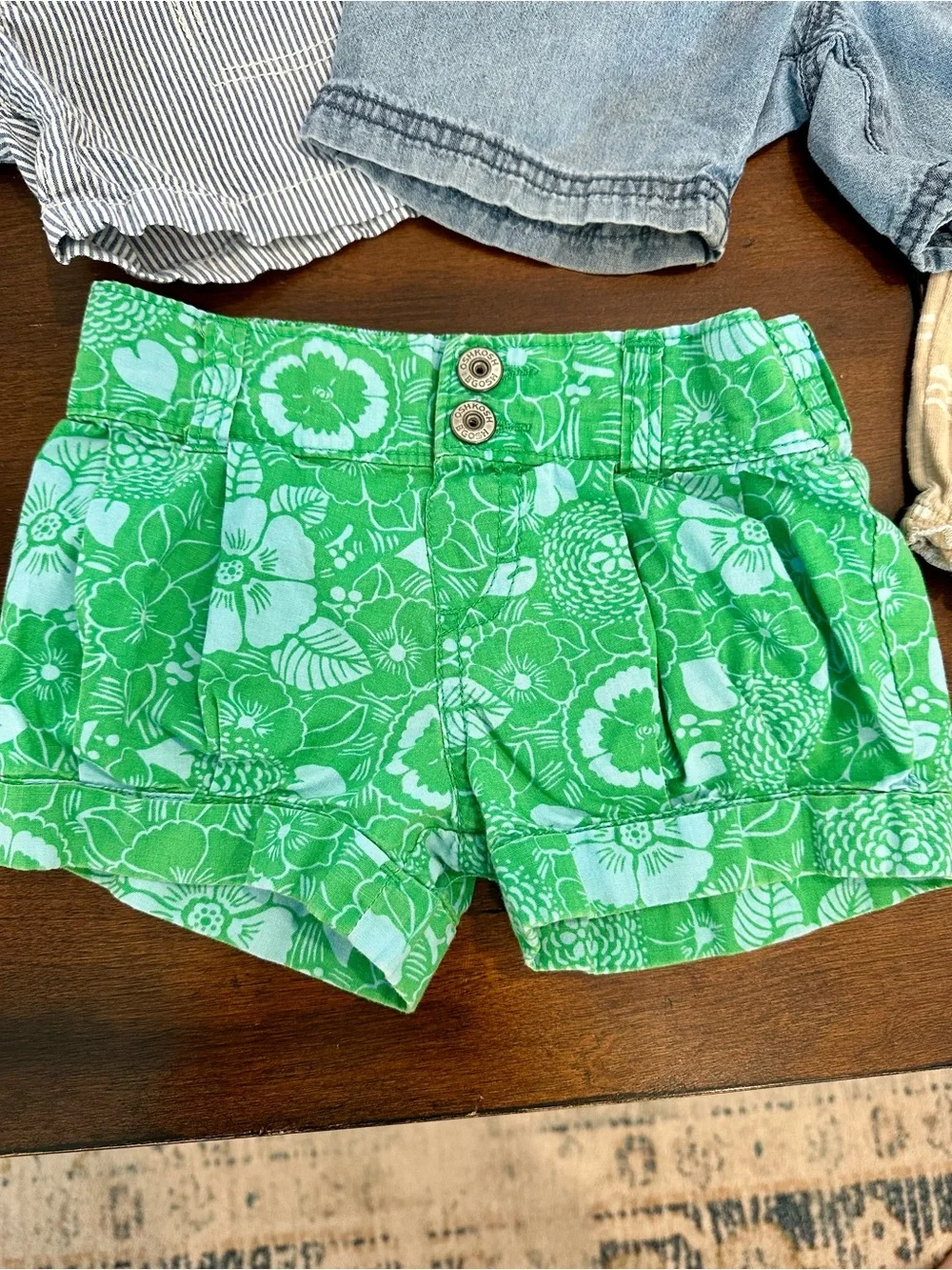 OshKosh B'gosh Green Floral Pleated Kids Shorts 100% cotton